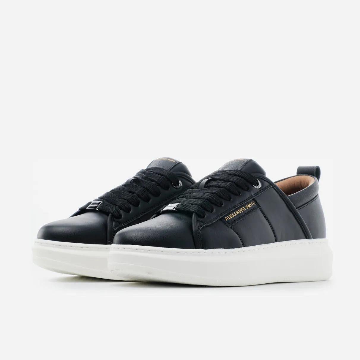 Alexander Smith Wembley sneakers.