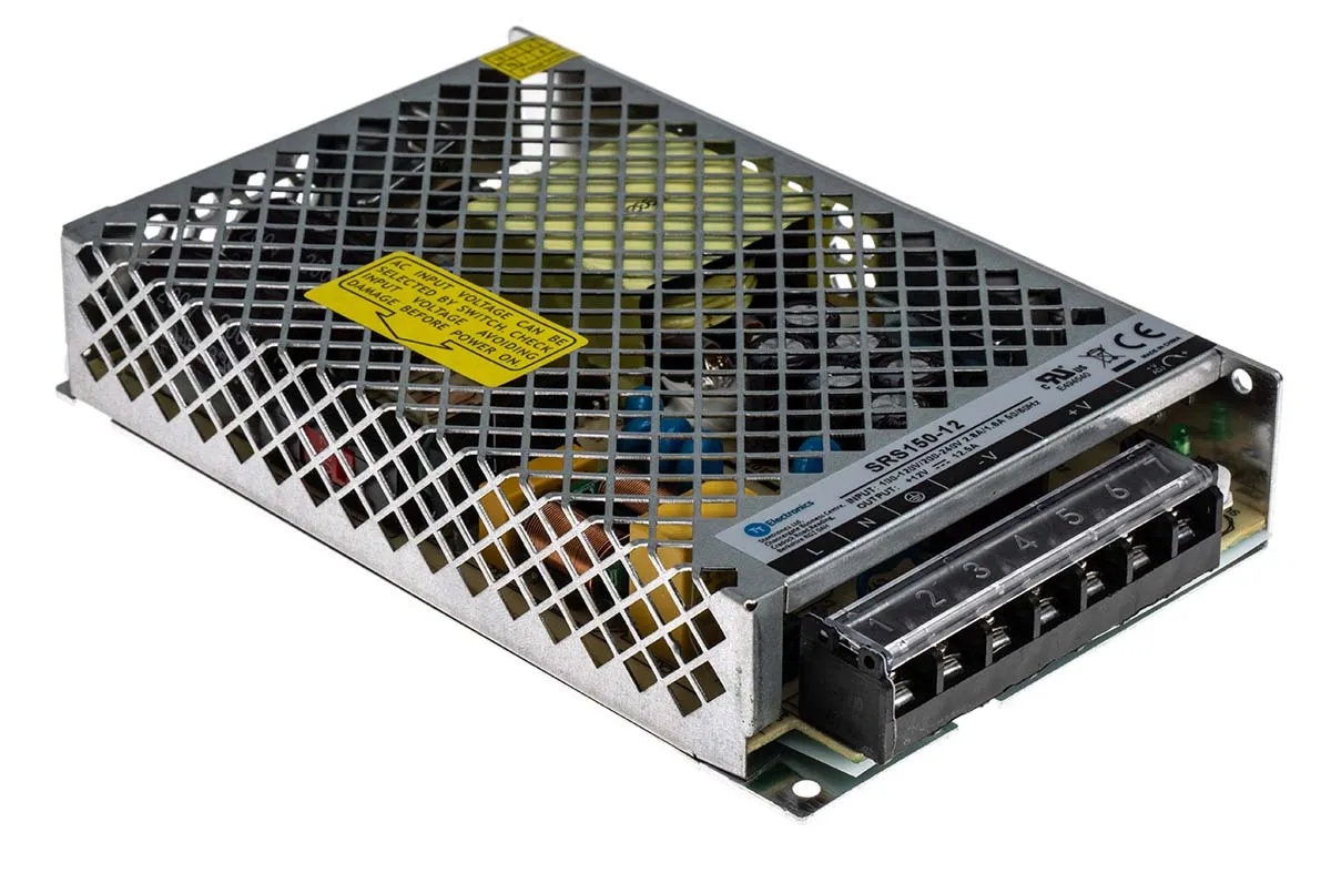 Alimentatore switching RS PRO, 150W, ingresso 170 → 264 V ac, 85 → 132 V ac, uscita 12V cc, 12.5A