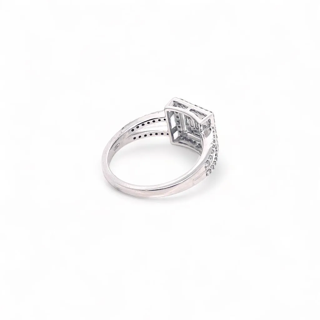 Anello  solitario con diamanti baguette art.116903