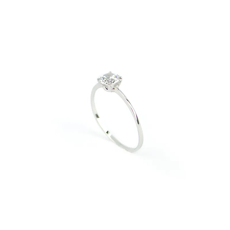 Anello solitario con zircone in oro bianco