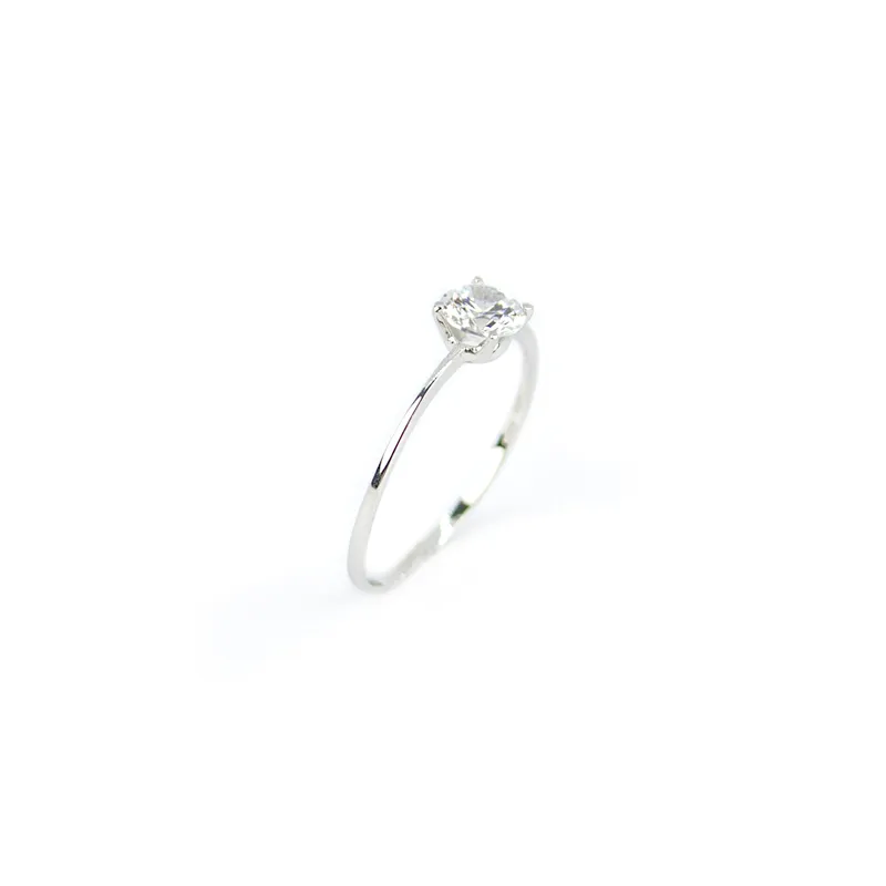 Anello solitario con zircone in oro bianco
