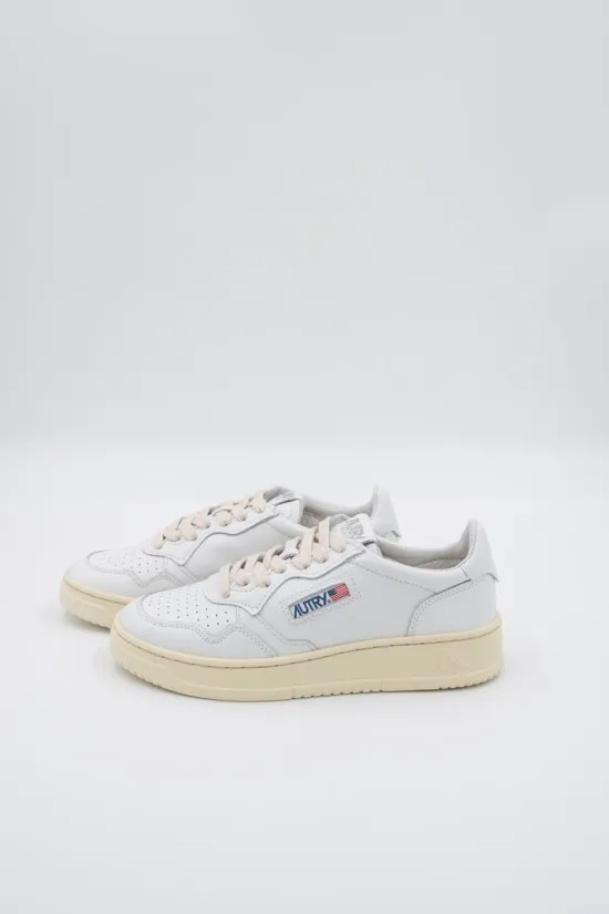 Autry Women's Low Top Sneakers AULW LL15