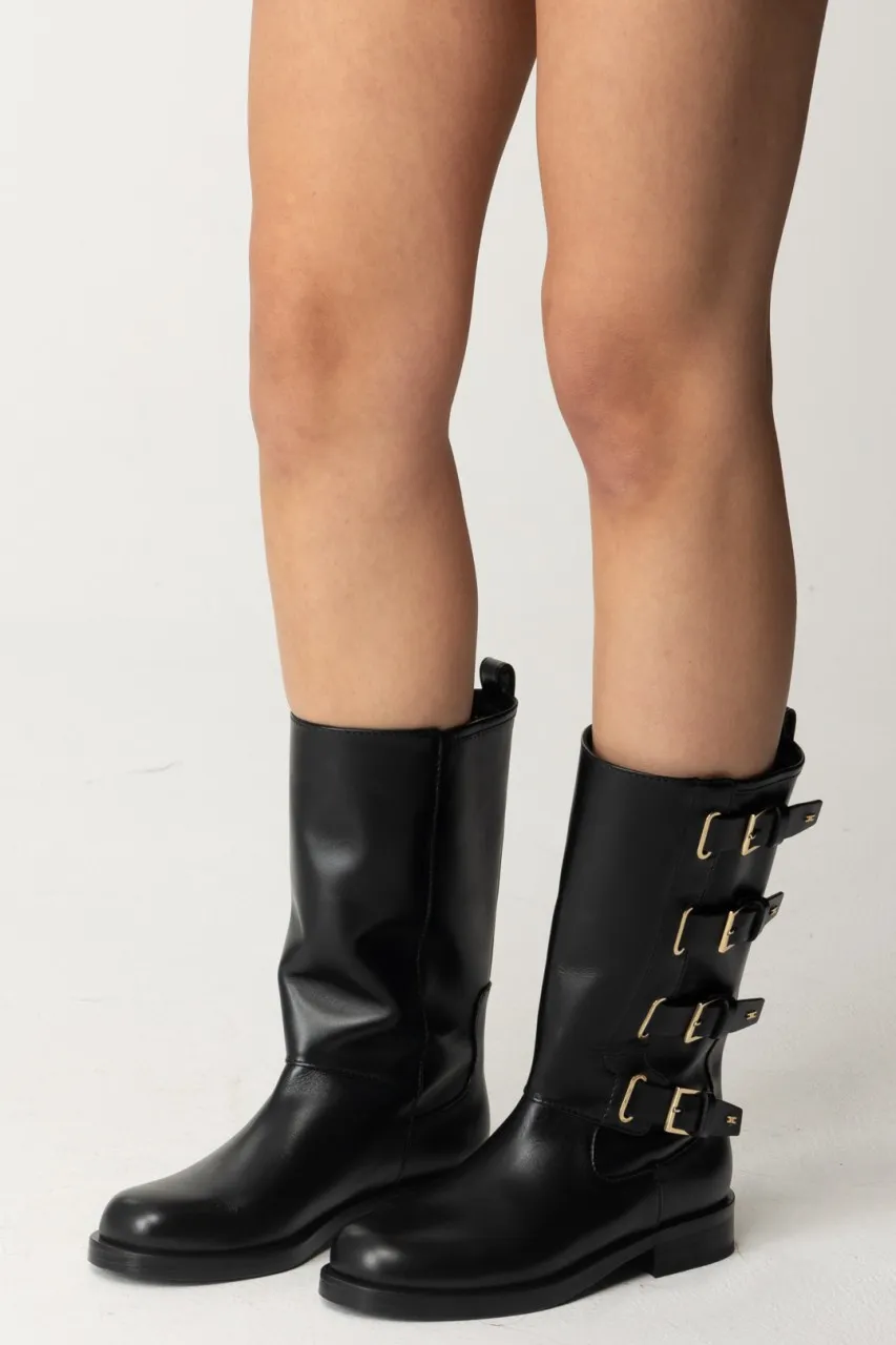 Biker boots with buckles black.