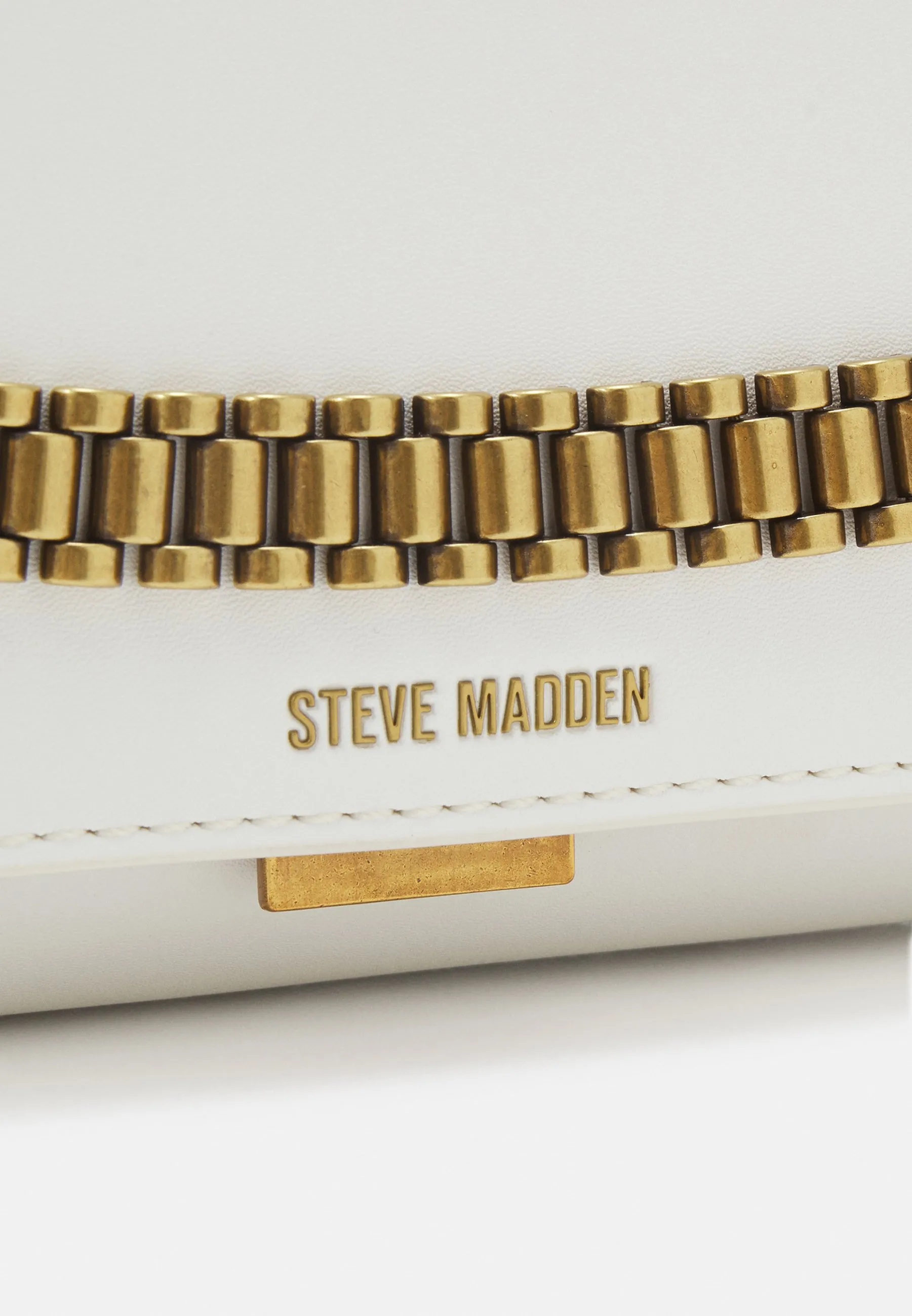 Borsa a mano - the perfect accessory for any occasion