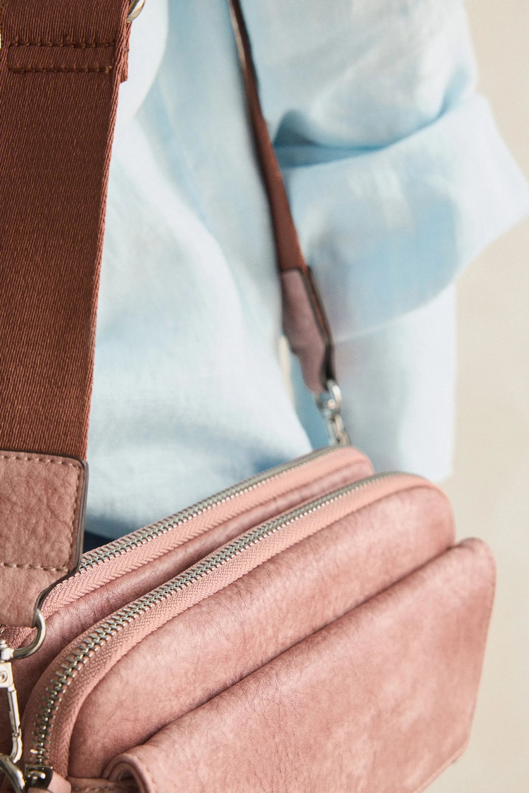 Borsa a tracolla lavaggio multitasche    