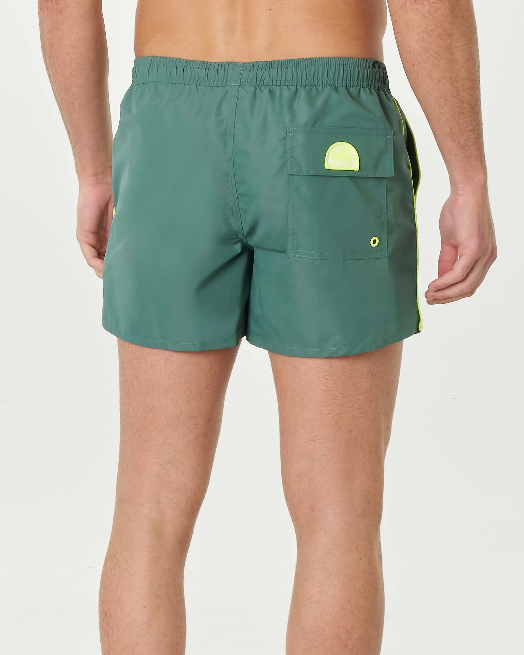 Boxer mare corto verde militare con piping verde fluo