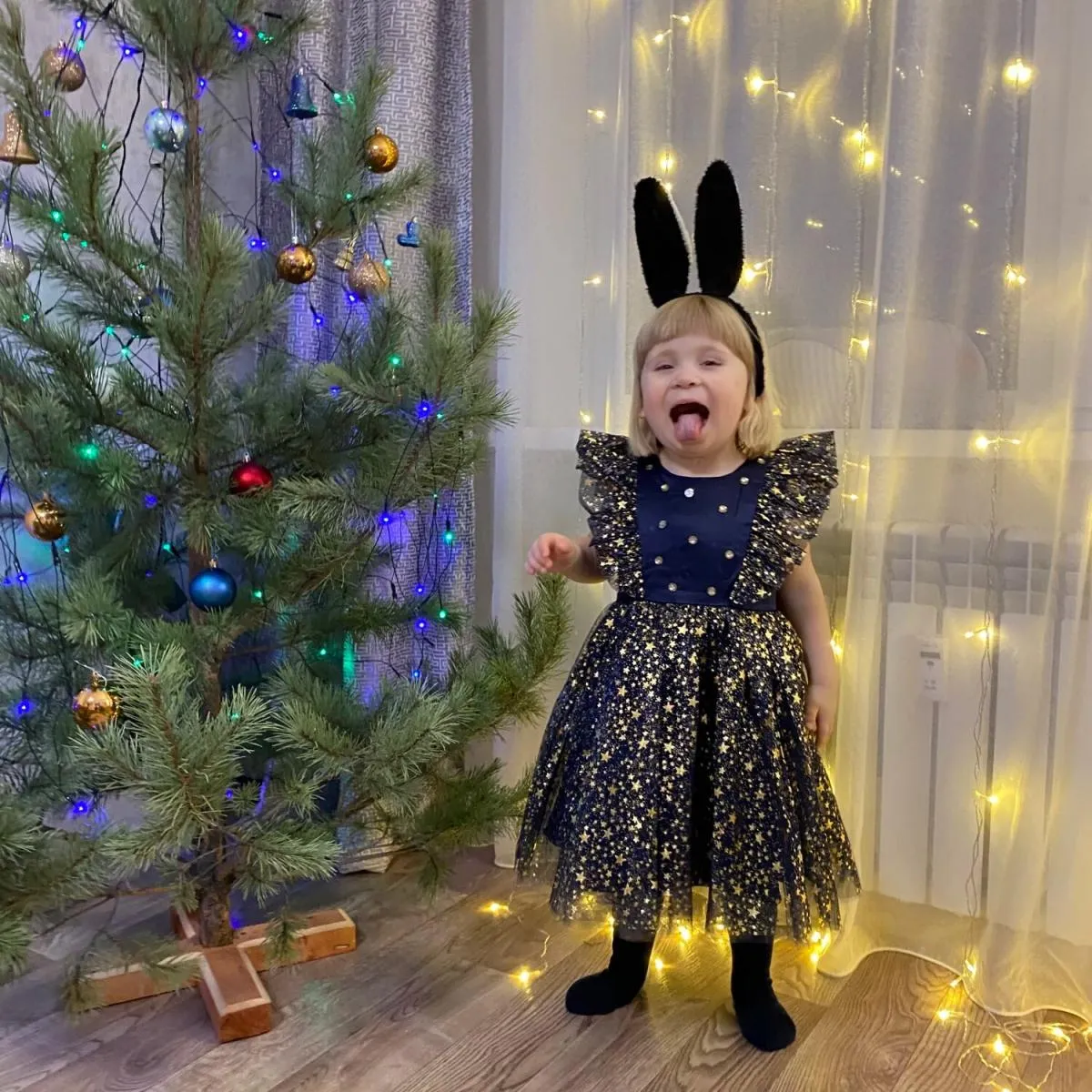 Child Party Dress for 1-5 Year Olds Ruffled Sequin Christmas Dress for Kids Tulle Tutu Costume