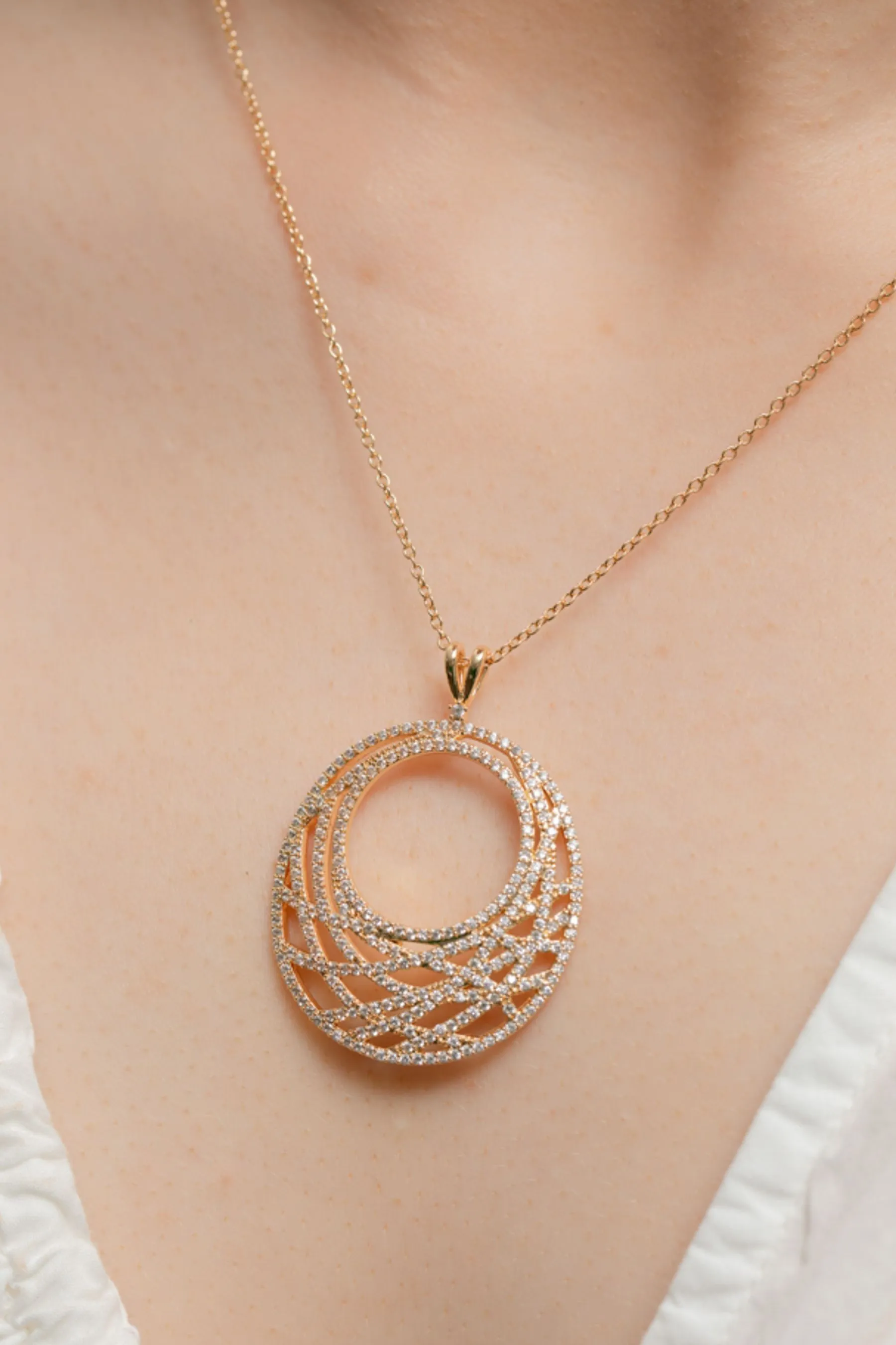 Collana con ciondolo zirconia cubica in offerta