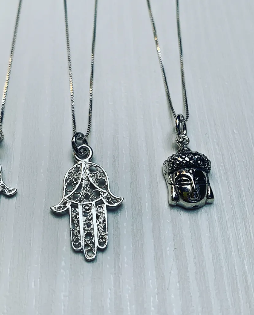 COLLANA CON CIONDOLO