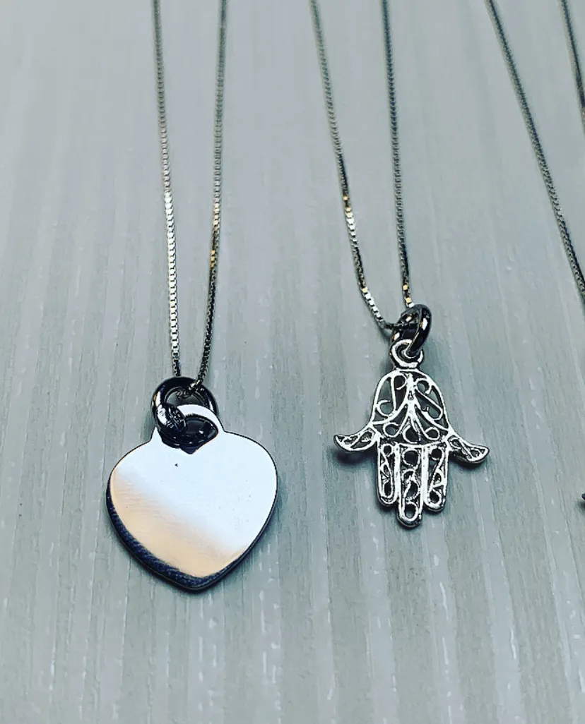COLLANA CON CIONDOLO