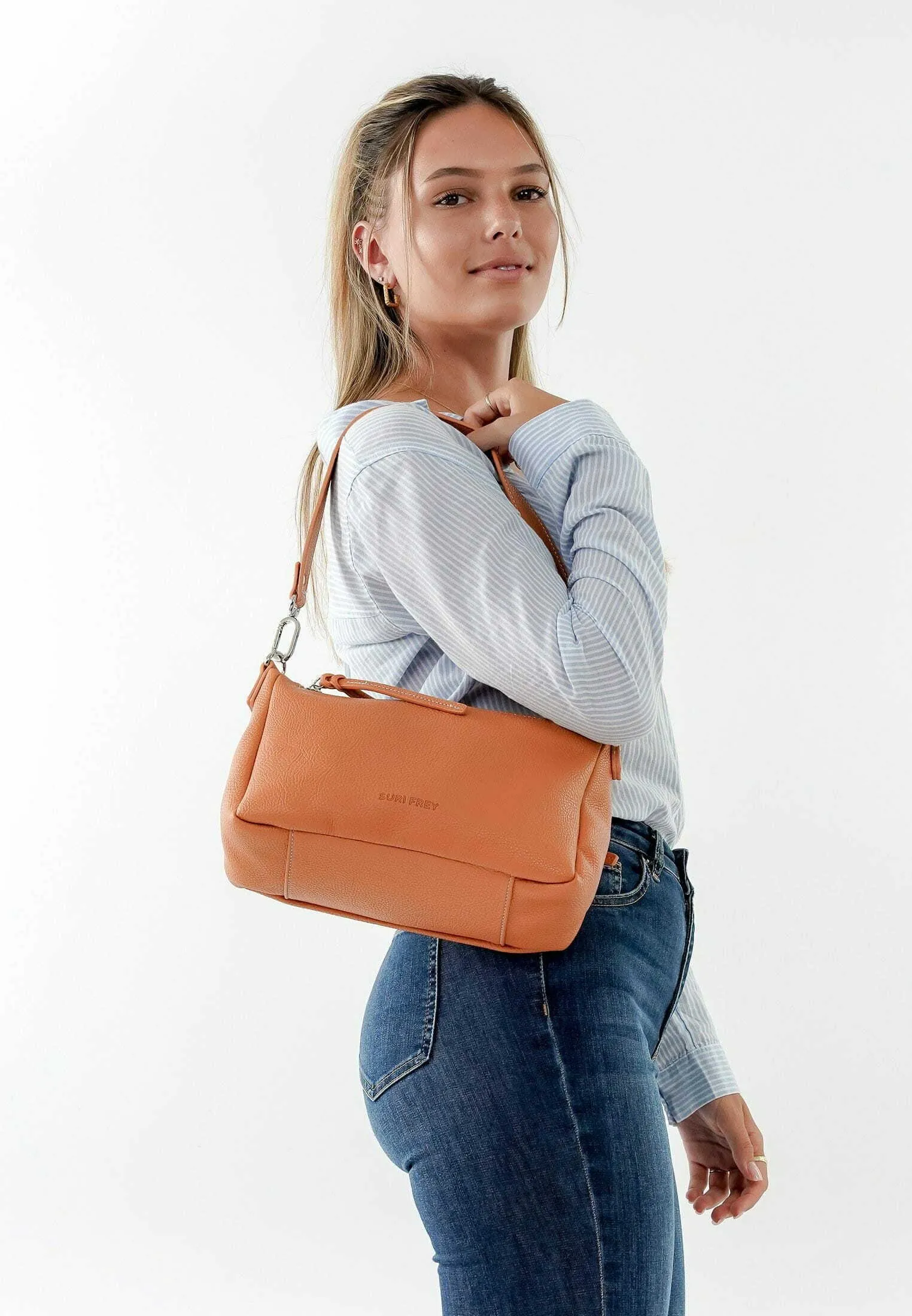 Debby Handbag is the result.