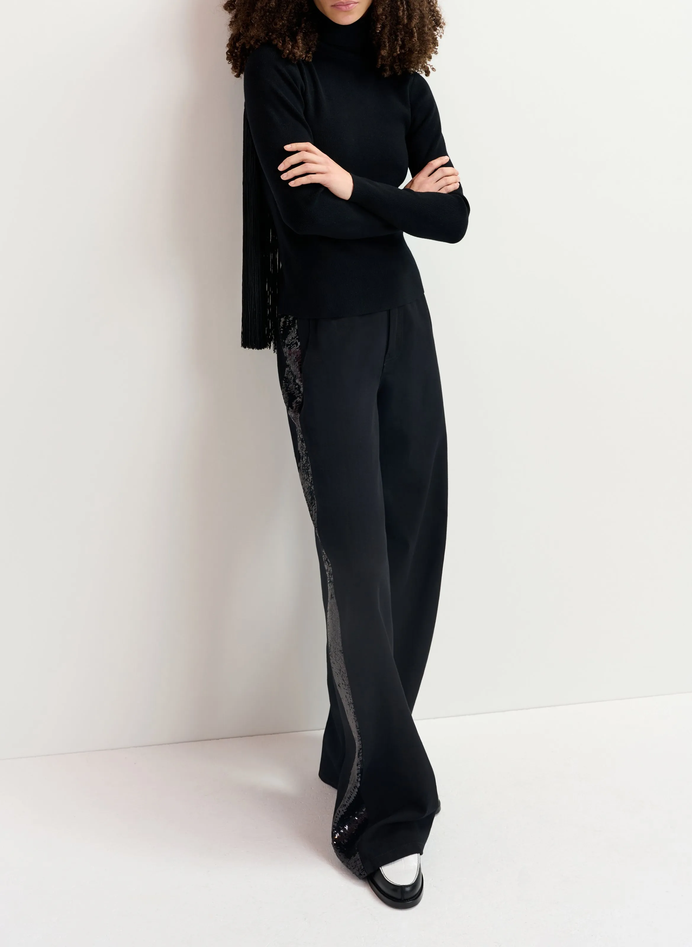  ESSENTIEL ANTWERP   GOLITTLE - Maglione dritto in maglia | Nero