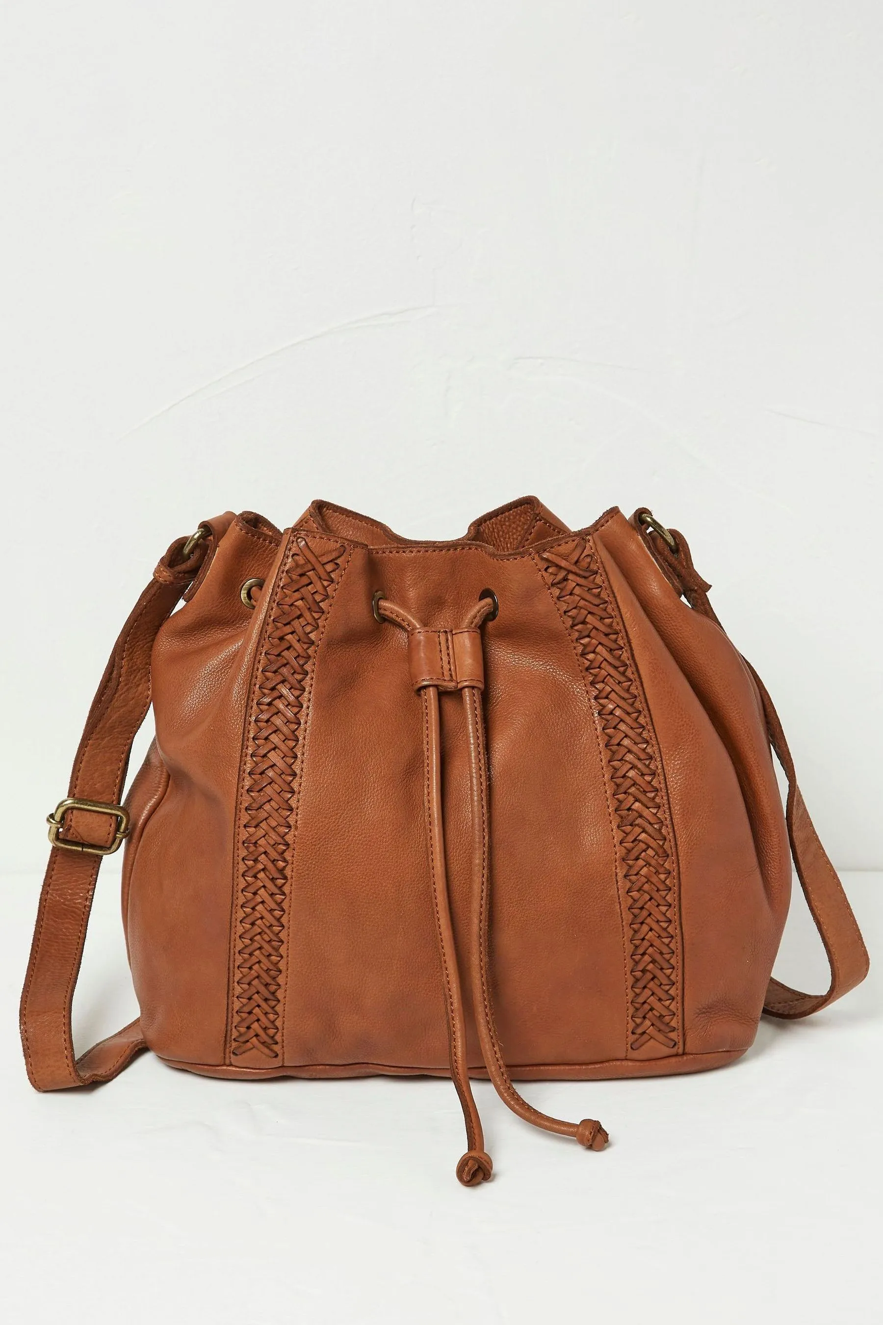 FatFace - Leather Bucket Bag