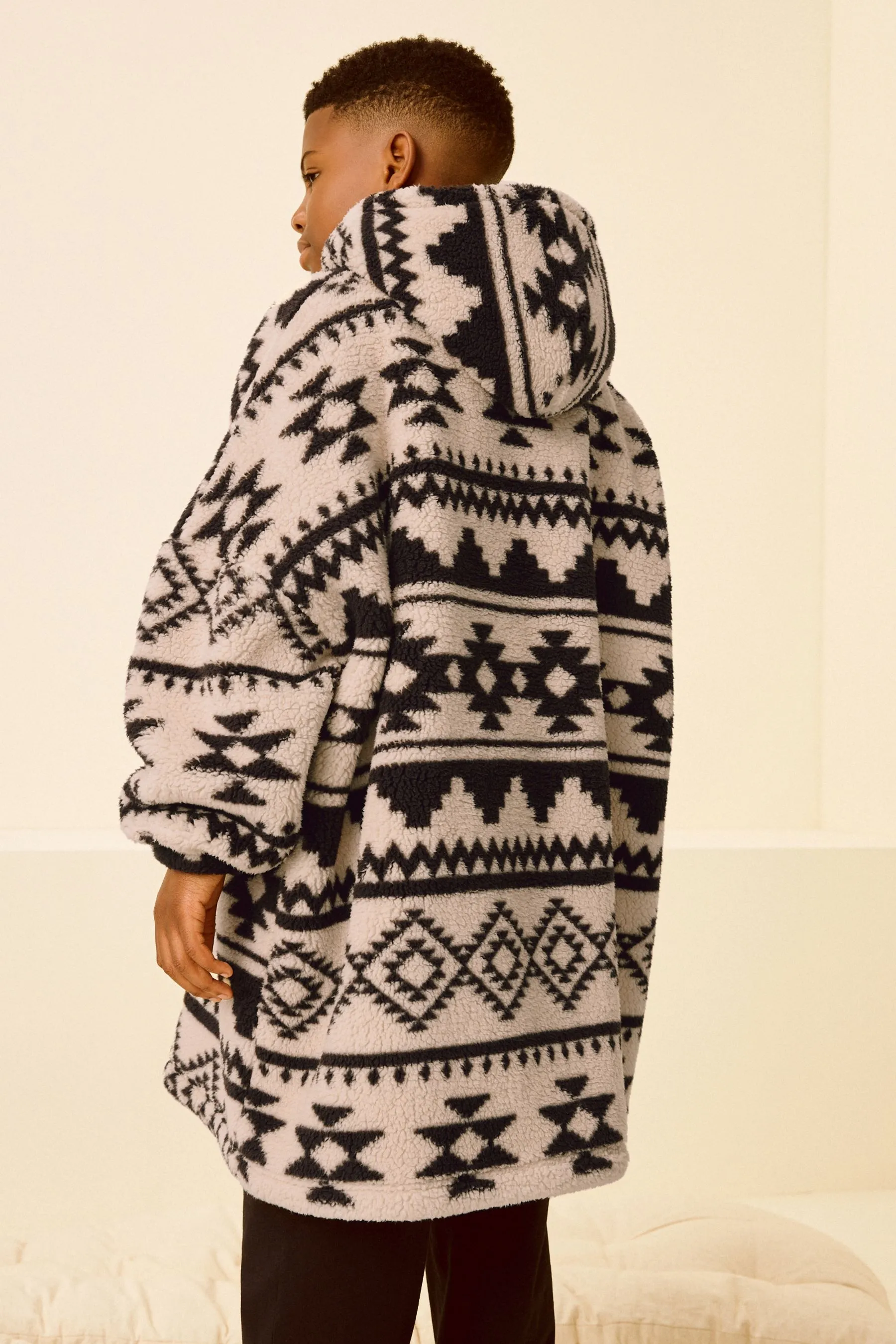 Fleece Hooded Blanket (3-16yrs)    