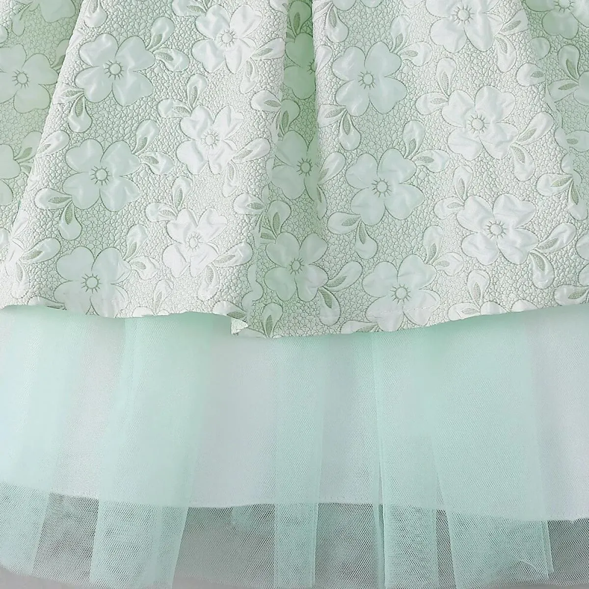 Flower Girls Princess V-Neck Tutu Embroidered Wedding Party Dress for Children Christmas Party Dresses for Kids.