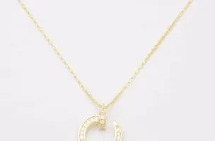 Gold pendant necklace, ART520