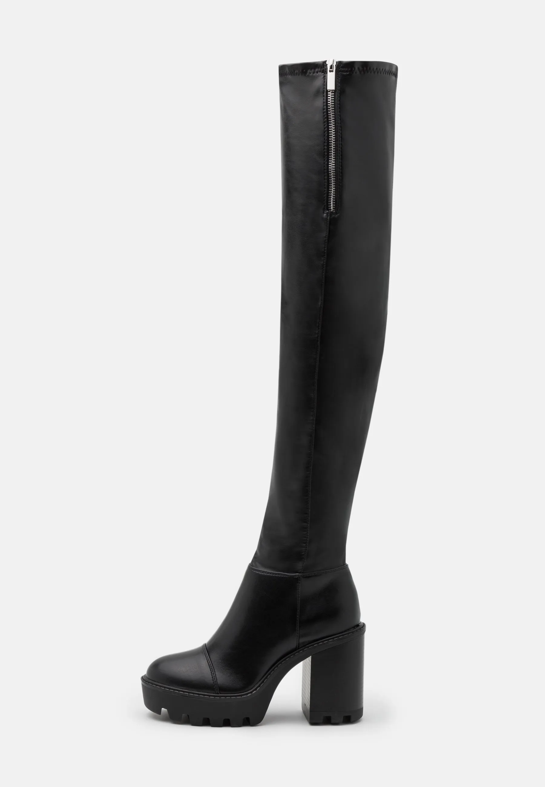 Heeled boots