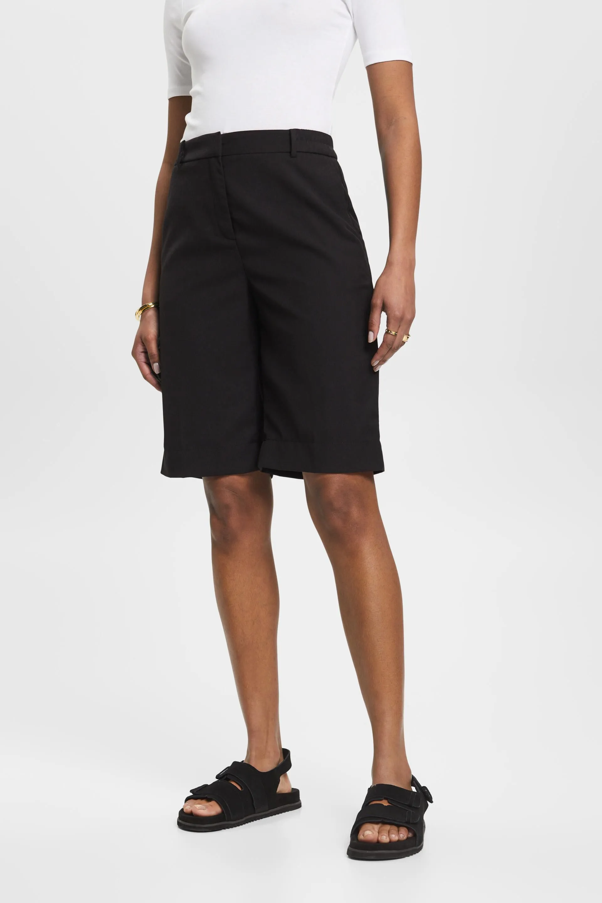 High waist Bermuda shorts.