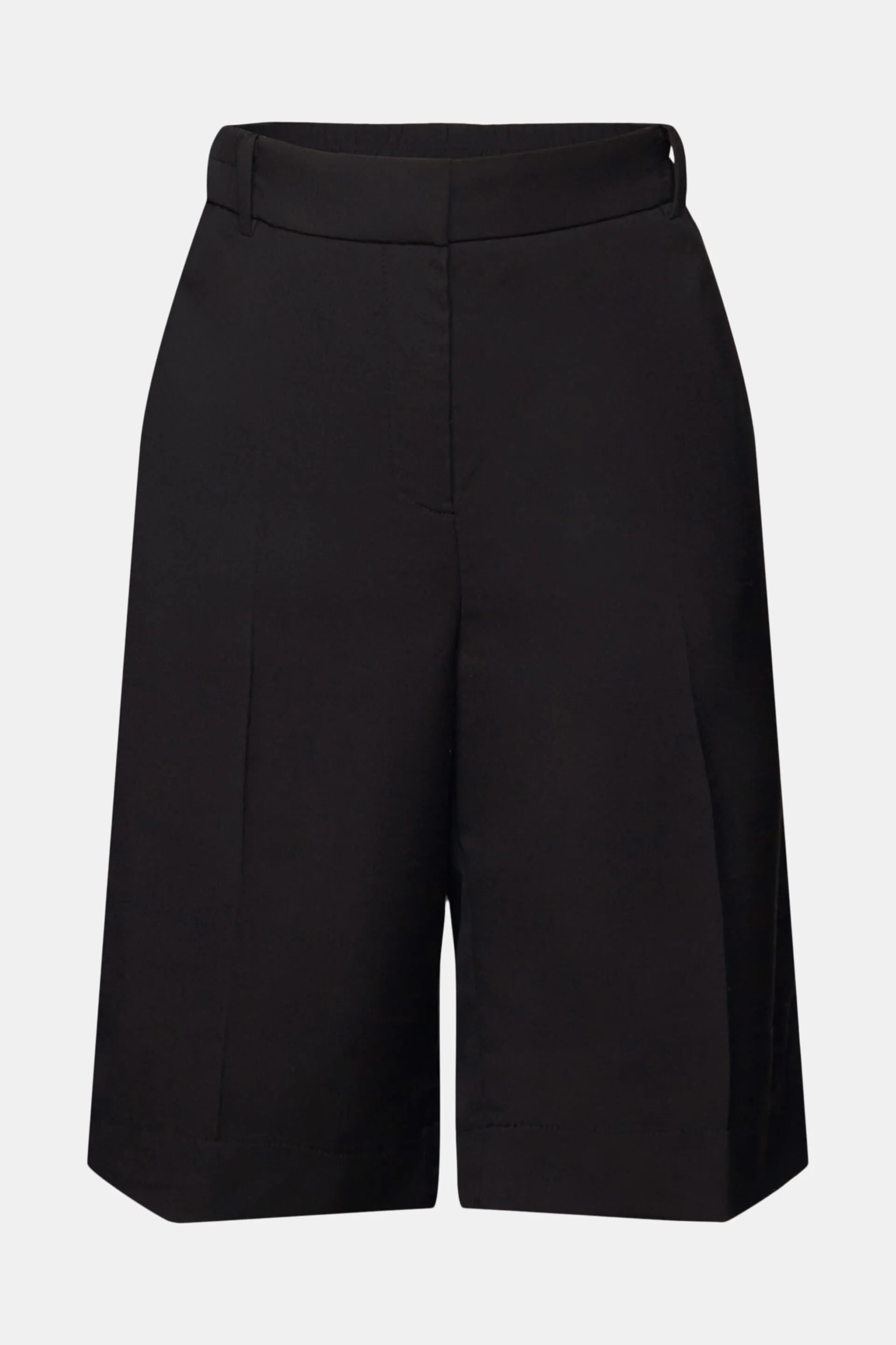 High waist Bermuda shorts.