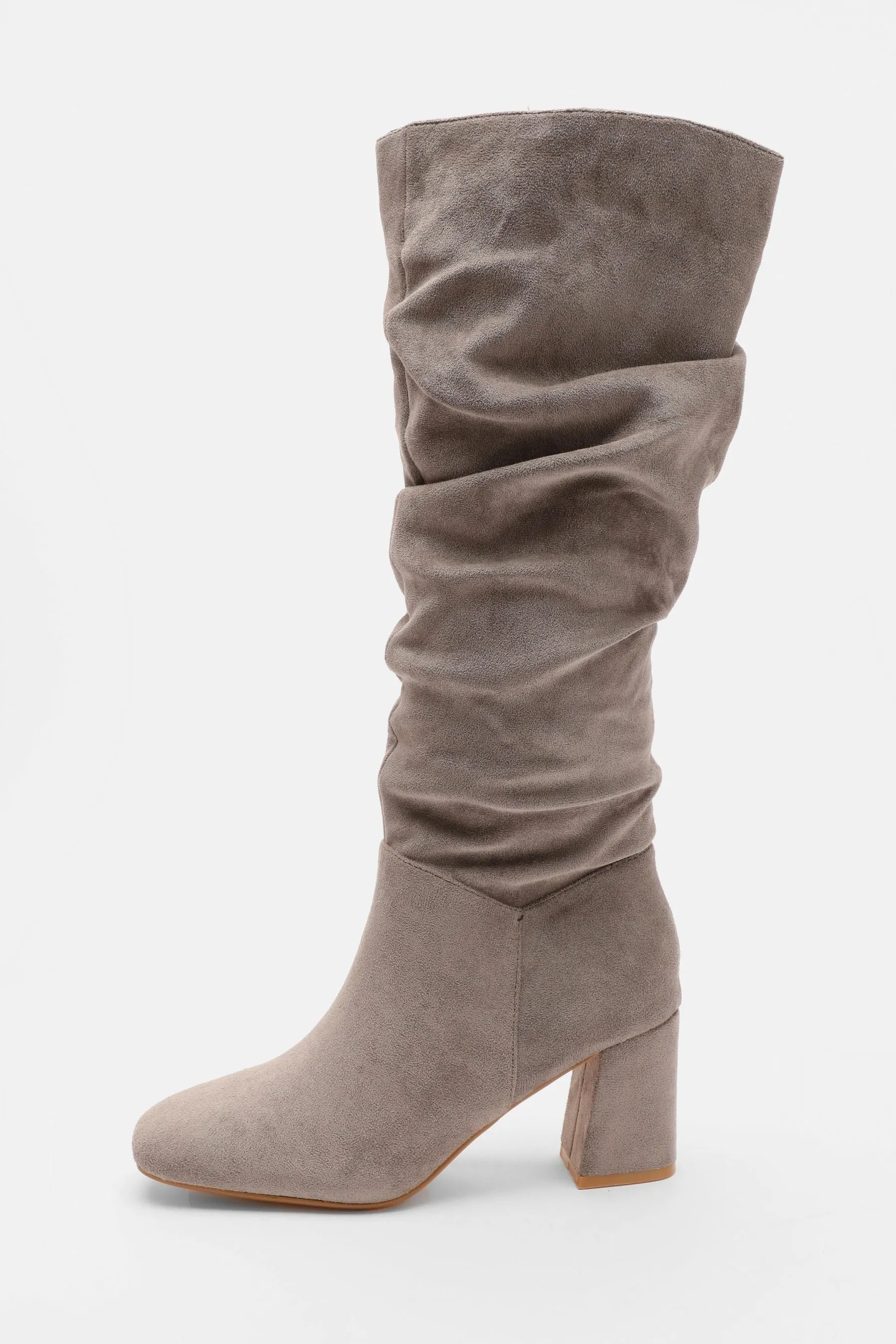 Knee-high boots with ruching and chunky heel quiz.