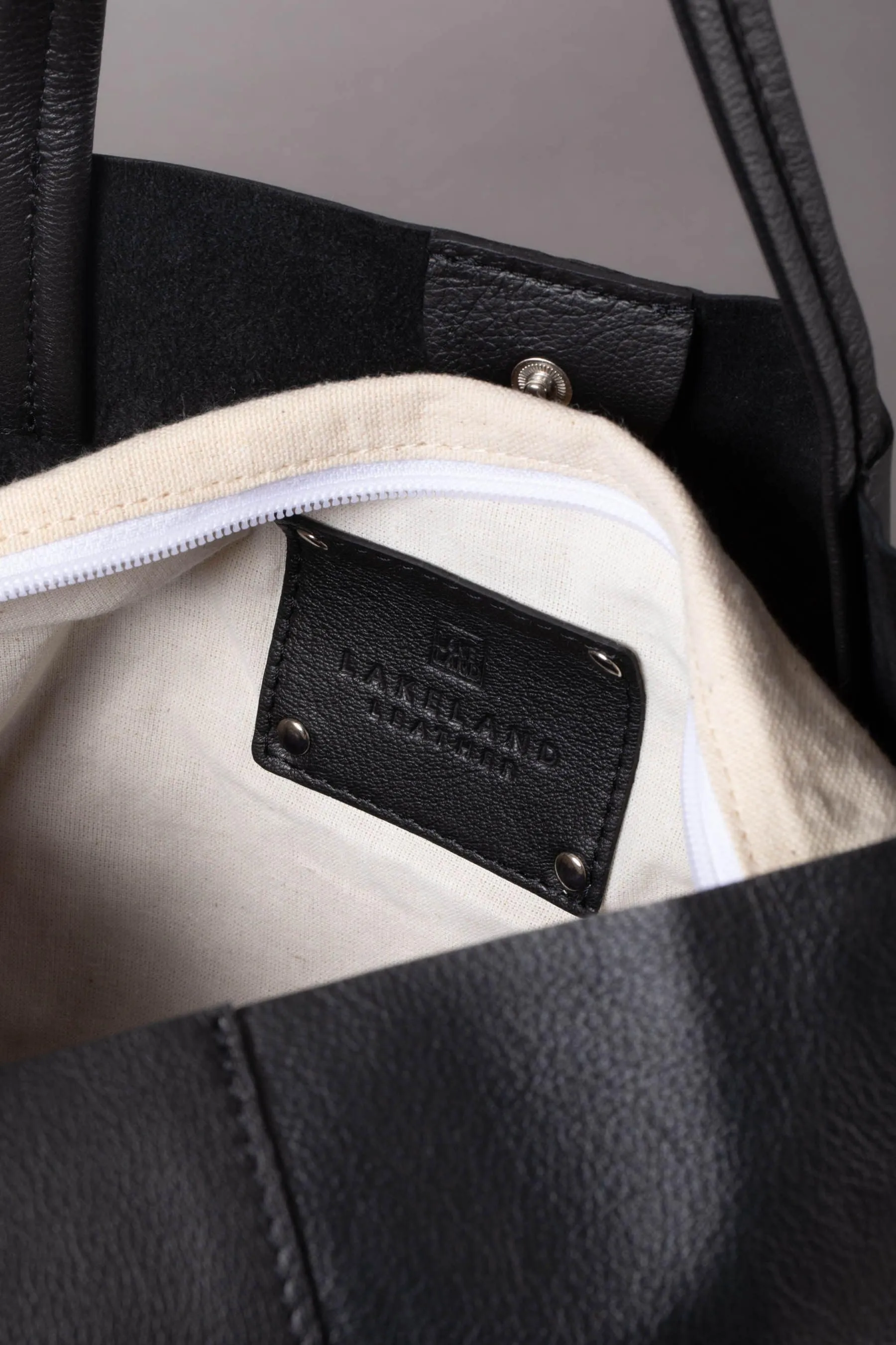 Lakeland Leather Tarn - Leather Bucket Bag