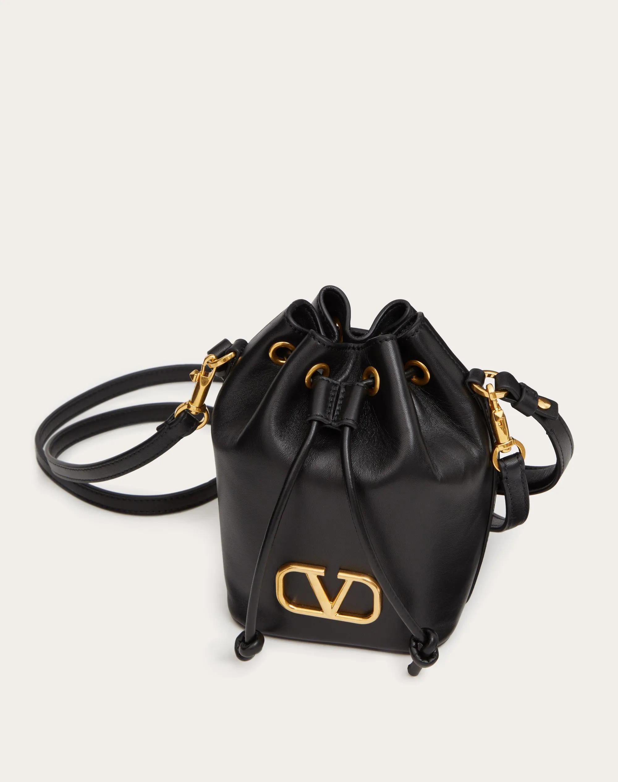 MINI LOGO SIGNATURE BUCKET BAG IN NAPPA