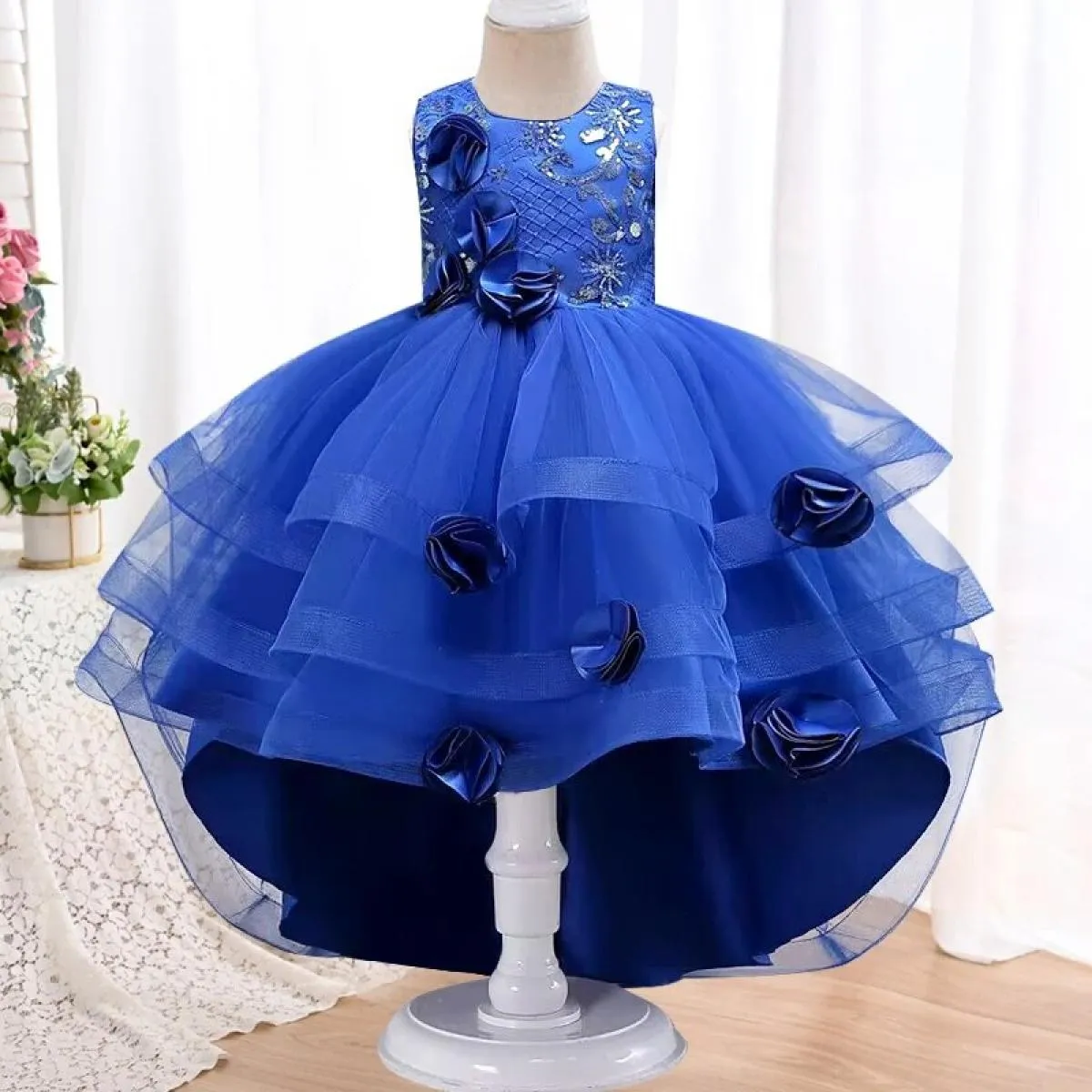 New girls' drag tail mesh petal princess dress for formal Christmas dinner stunning cocktail party dress.