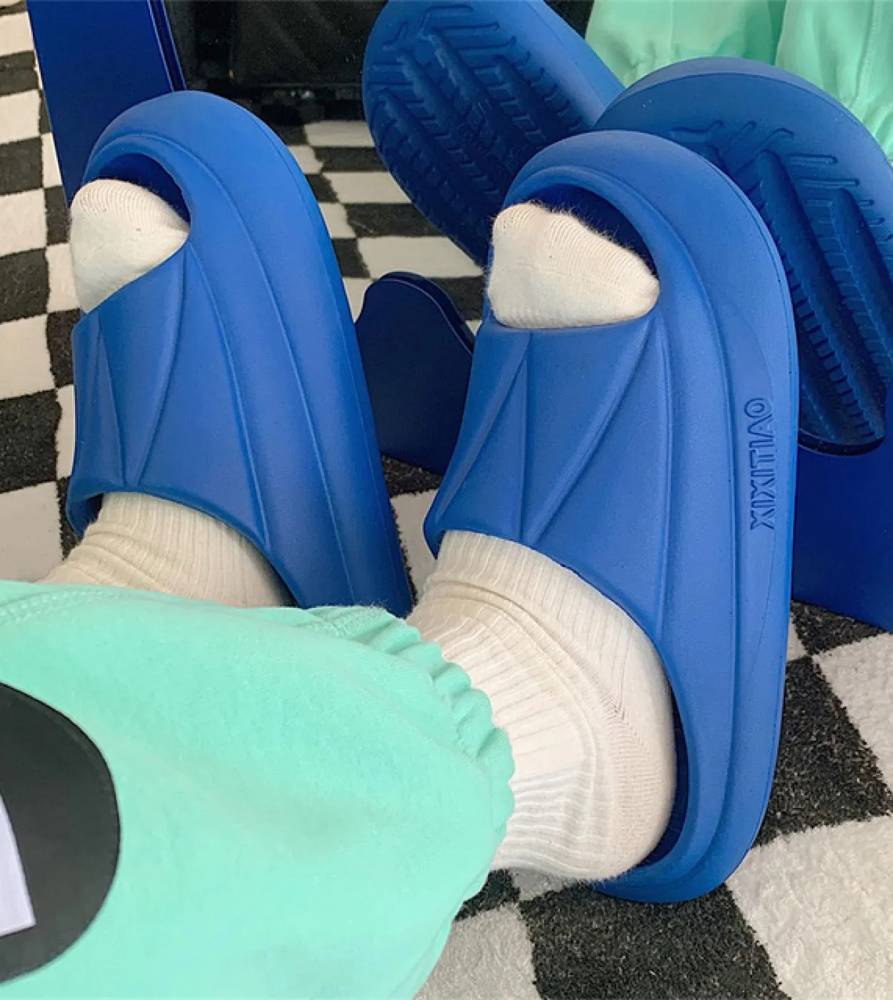 Pantofole da strada al coperto per donna Uomo Scarpe con plateau estive Suola morbida Coppie Scivoli da bagno per la casa Donna