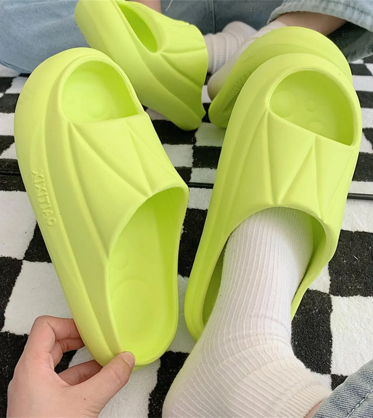 Pantofole da strada al coperto per donna Uomo Scarpe con plateau estive Suola morbida Coppie Scivoli da bagno per la casa Donna
