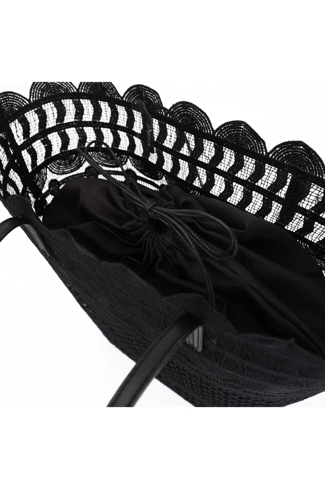 pizzo nero con charm, acquisti