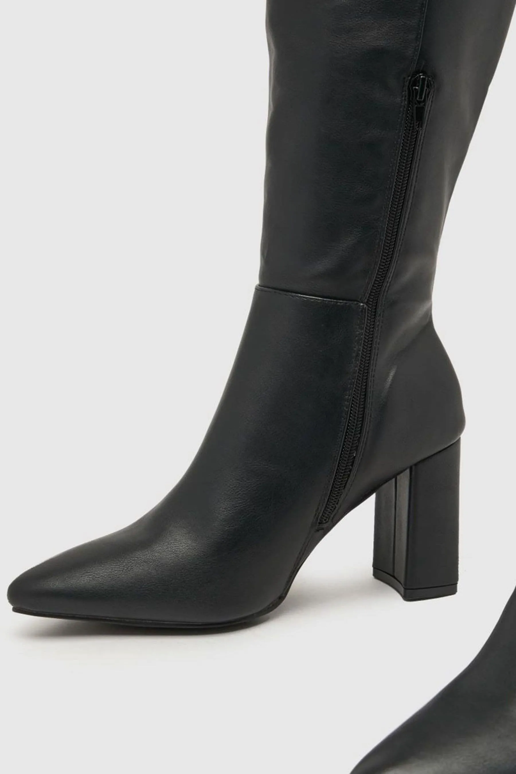 Shoe - Dua - Black knee-high boots with chunky heel