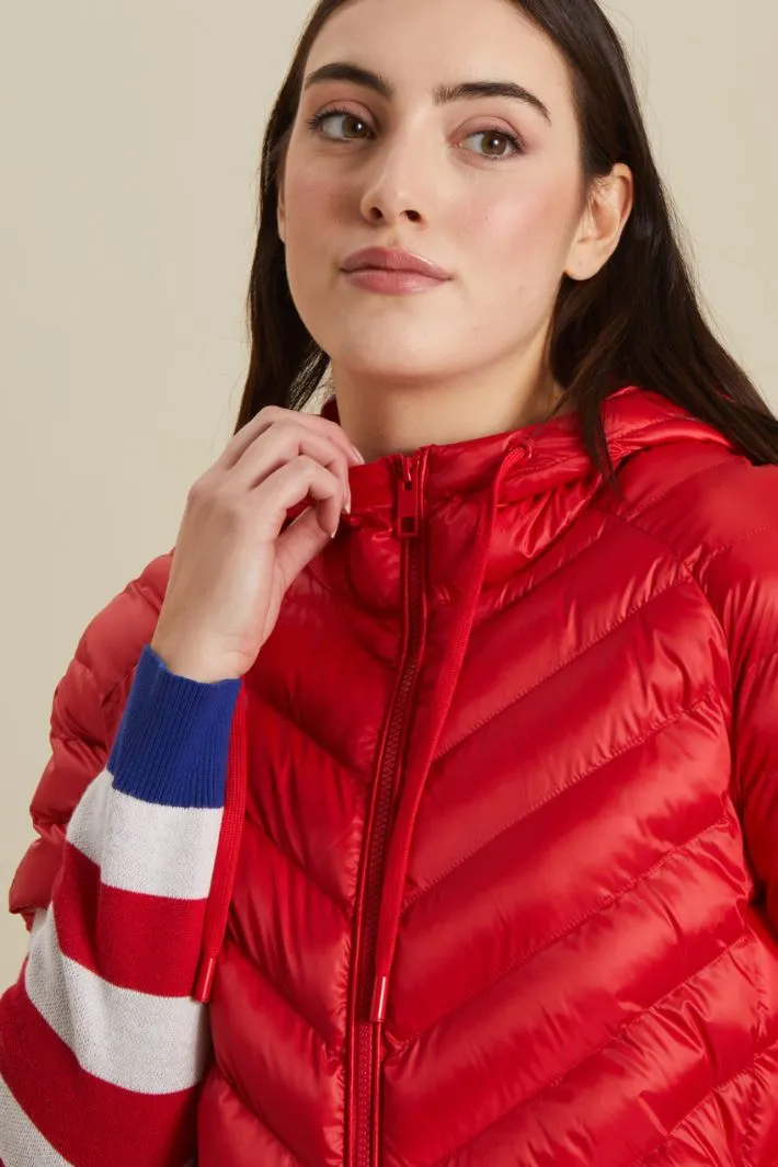 Short-sleeved padded jacket