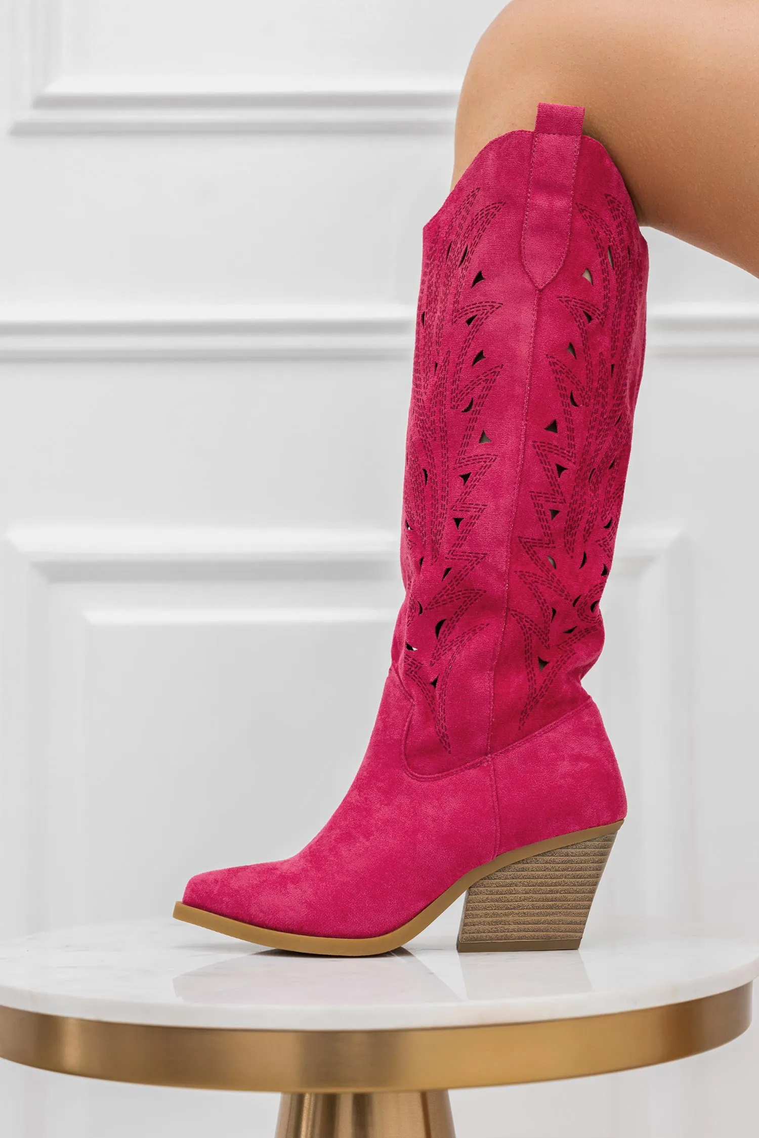 WANDA - Fuchsia Suede Camperos Boots